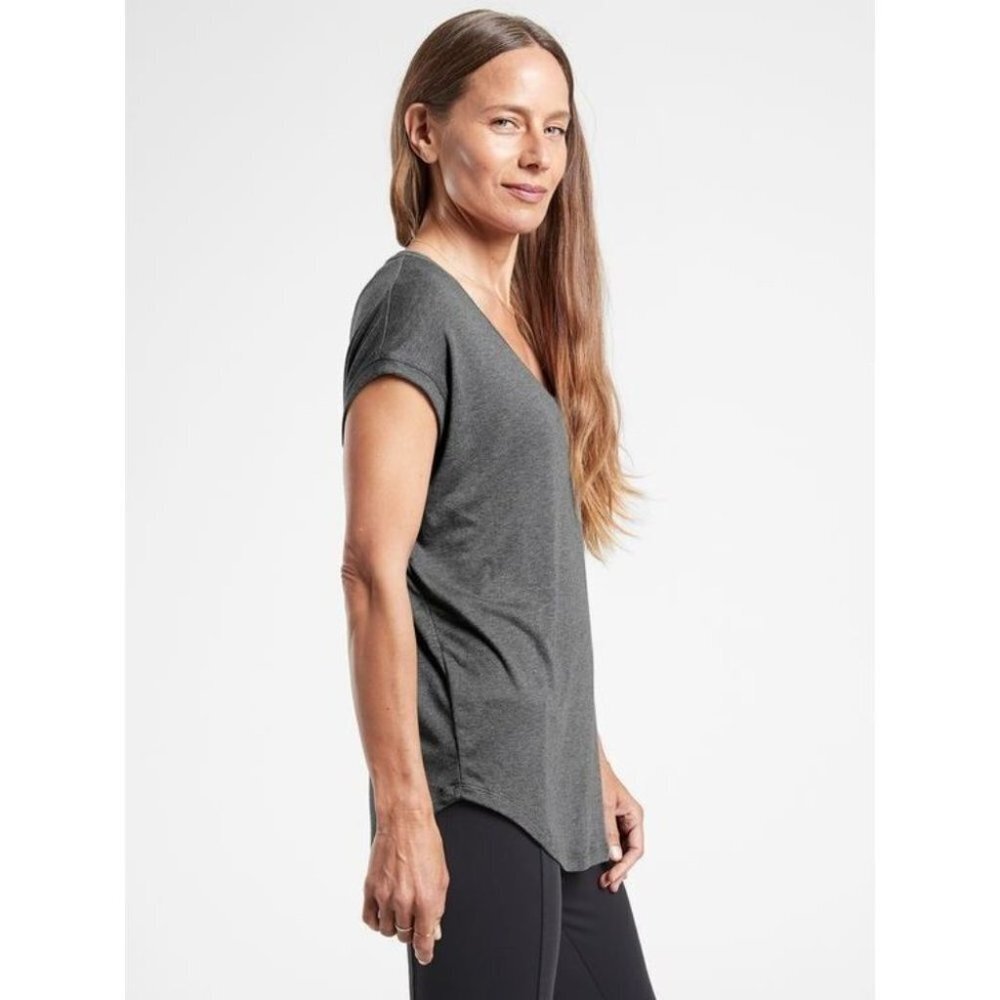 Athleta Cloudlight Ribbed Short Sleeve Tee In Heathred Charcoal